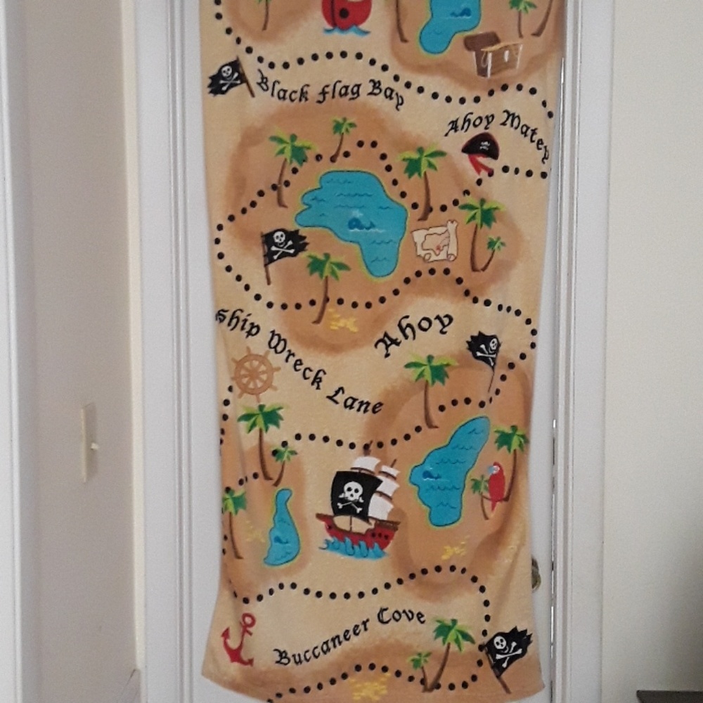 Malibu Pirate Ahoy Plush Beach Towel NEW
